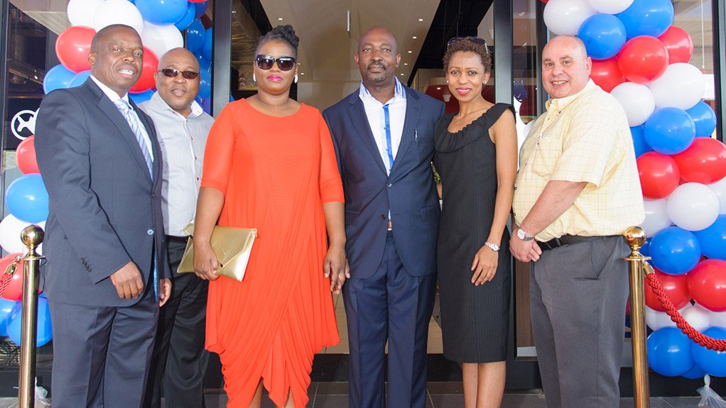 General Manager: Engen Sales & Marketing Joe Mahlo with ‎Engen Retail Sales Operations Manager, Philani Sithebe and Riverhorse Valley dealers Phumi and Senzo Mfeka, Tsholo Tiro, Engen Advertising & Promotions Manager and Engen Sales Operations Manager, Dave Chiat.