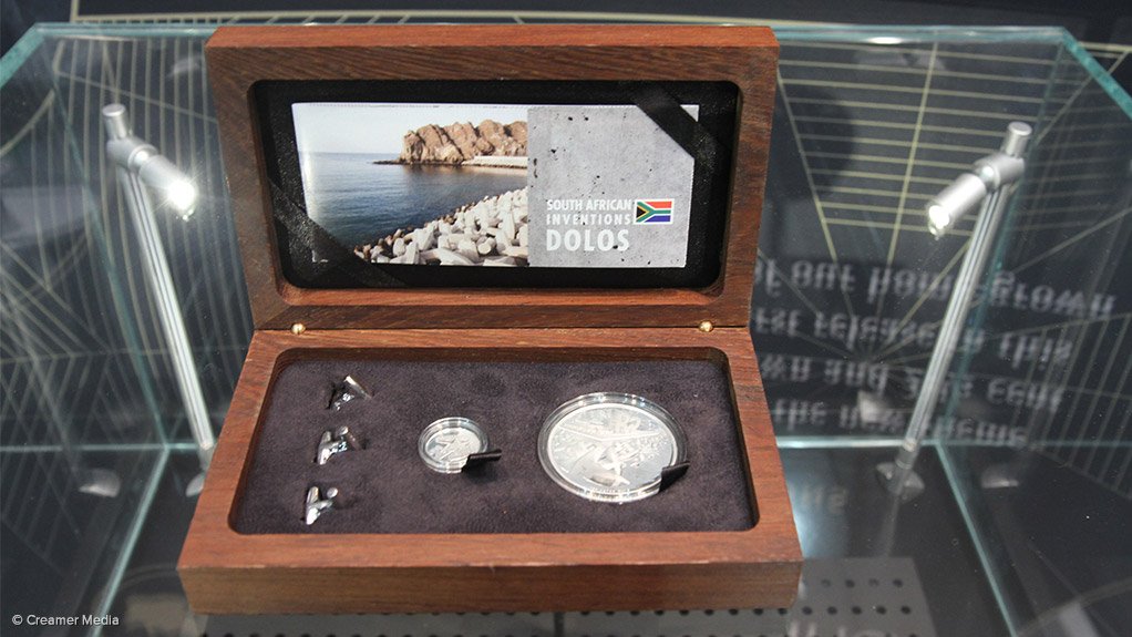 South African Mint’s new collectable coin showcases South African harbour innovation 