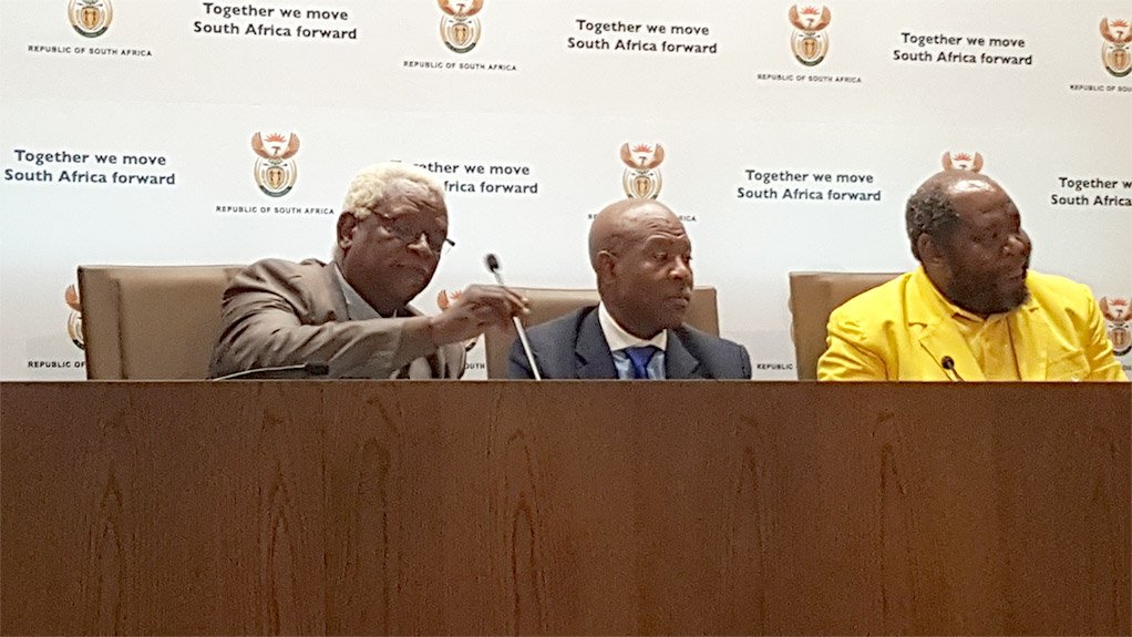 South African Statistics Council chairperson Ben Mphahlele, Reserve Bank Governor Lesetja Kganyago and Stats SA Statician-General Pali Lehohla