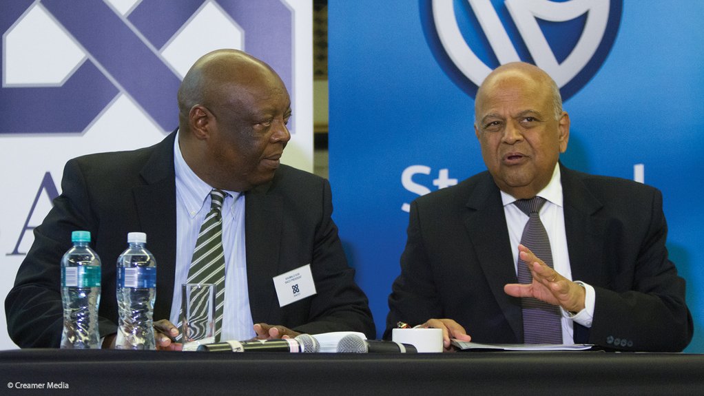 Sacci president Vusi Khumalo with Finance Minister Pravin Gordhan at a meeting in Johannesburg
