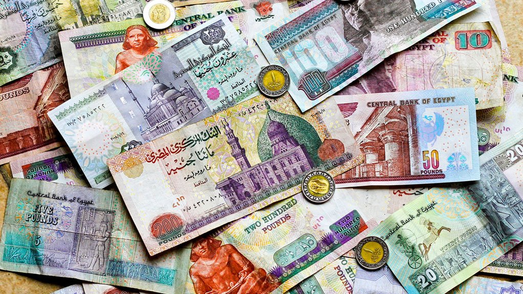 CURRENCY DECLINE The Egyptian pound’s depreciation from 2012 to 2015 was at a notably slower pace, compared with that of the rand