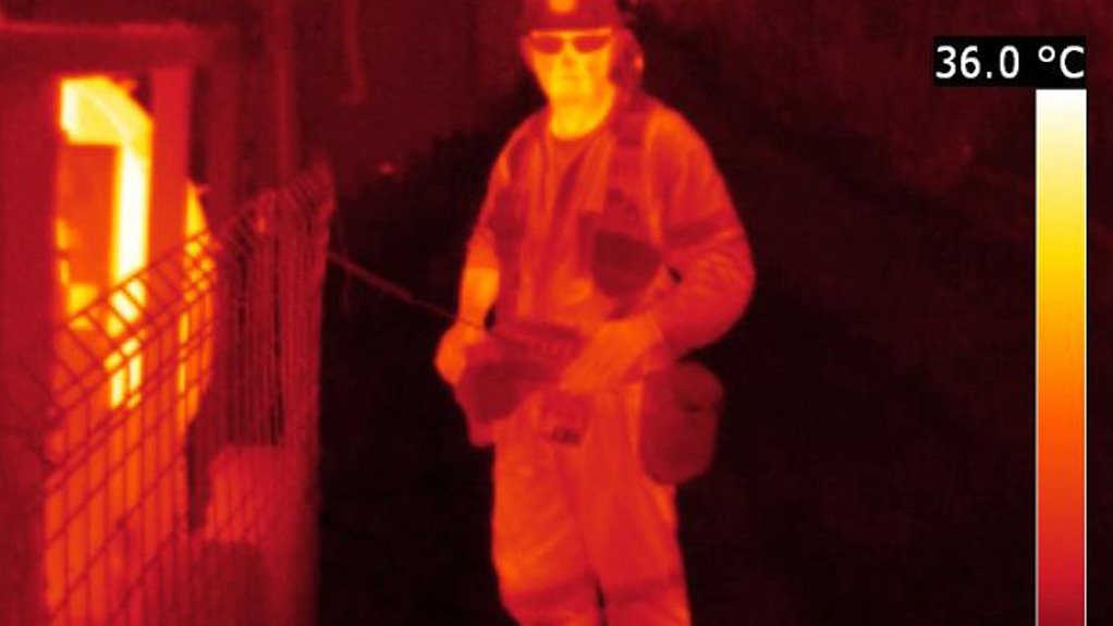 DANGER ZONE  The alarm system enables the thermal camera system to positively identify a person in or in close proximity to a hazardous area