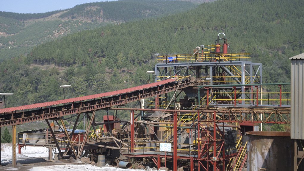 INCREASING CONTRIBUTOR The mining industry’s contribution to South Africa’s, Zambia’s and Zimbabwe’s economies has increased since the 2000s 