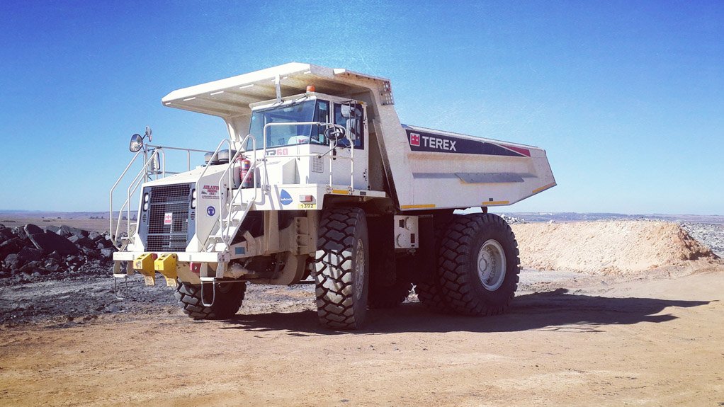 WORKHORSE
The Terex trucks used by Atlantis Mining each run two 9.5-hour shifts in a 24-hour period, five days a week, as well as two Saturday shifts of eight hours
