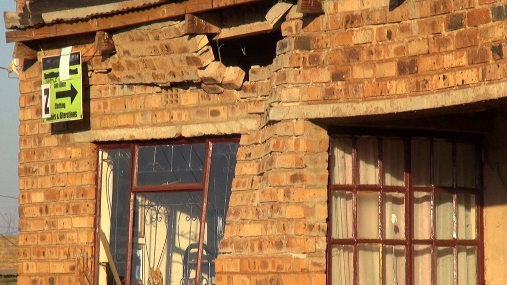 MINING LINKED SEIMICITY The largest earthquakes associated with mining was a 5.3 event at Stilfontein mine in 2005 and a magnitude 5.5 event near Orkney in 2014 