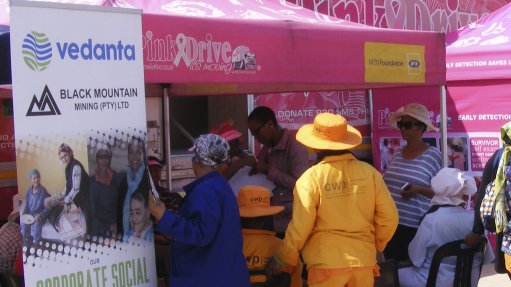 Vedanta-supported mobile clinic screens hundreds for various diseases