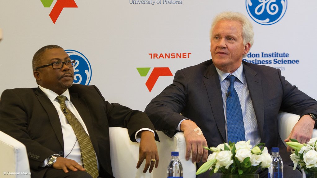 Transnet CEO Siyabonga Gama and GE CEO Jeff Immelt 
