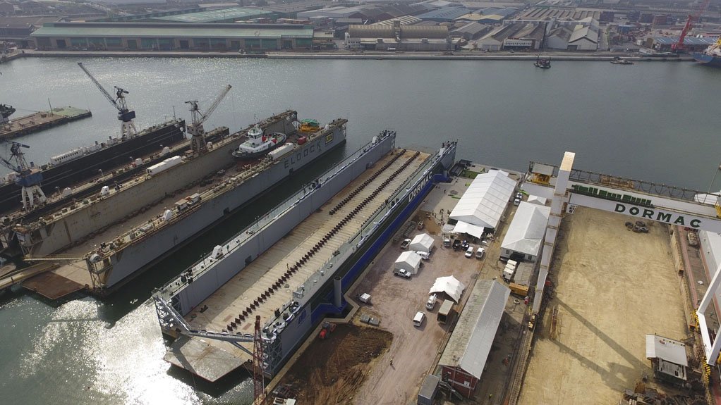 NEW QUAY WALL
An aerial view of the 175 m wall completed by Franki Africa for Dormac’s new floating dock in Durban

