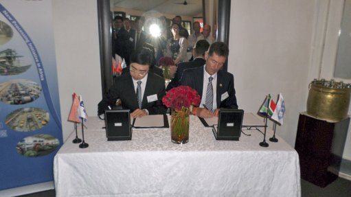 MAKING IT OFFICIAL ELB CE Dr Stephen Meijers and ENFI VP Wei Jiaming signing partnership agreement to formalise companies’ long standing working relationship 