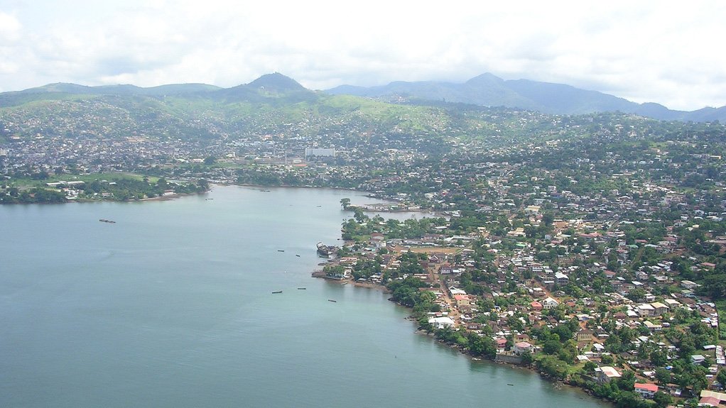 STRATEGIC LOCATION Ferensola is located just 80 km from Freetown, the capital of Sierra Leone and a major port city on the Atlantic Ocean 