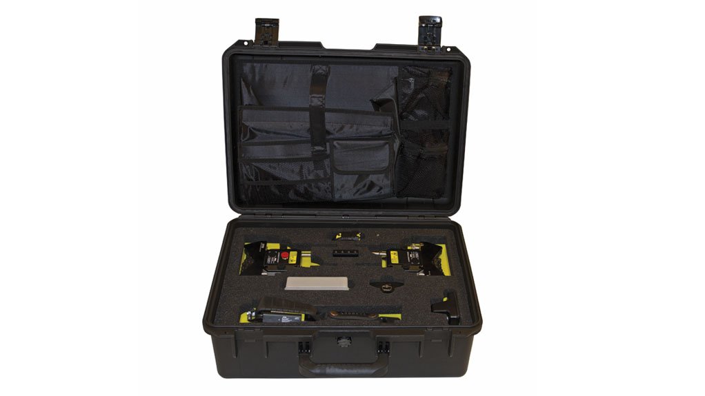 COMPLETE PACKAGE
The SPM Leonova Diamond Aligner system comes in a complete package
