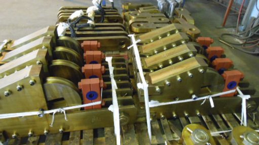 ROPE REQUIREMENTS
Four sets of head rope attachments and four sets of tail rope attachments are required for a 4.5-m-diameter drum of a Koepe winder
