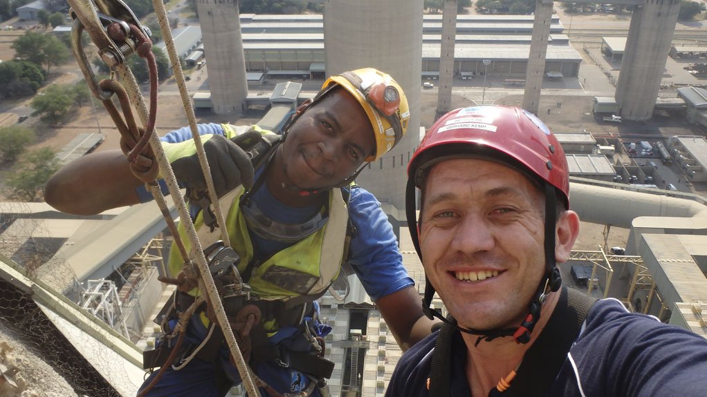WORKING AT HEIGHT 
Skyriders leveraged its experience, quality and safety record to provide rope access services for Eskom 

