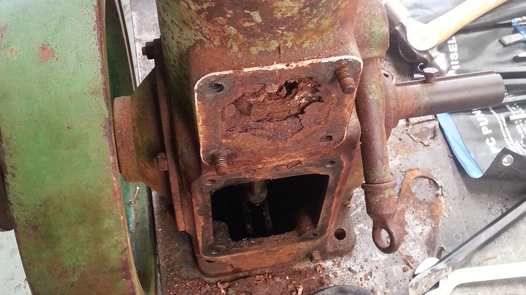 Budding mechanics challenged to restore a Vintage Stationary Engine back to life
