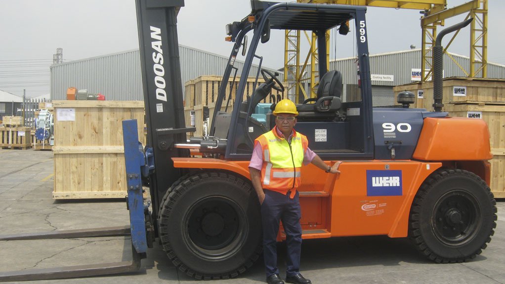BILLY DOOLING
Doosan forklifts will facilitate the lifting of a range of items at Weir Minerals’ Alrode warehouse 
