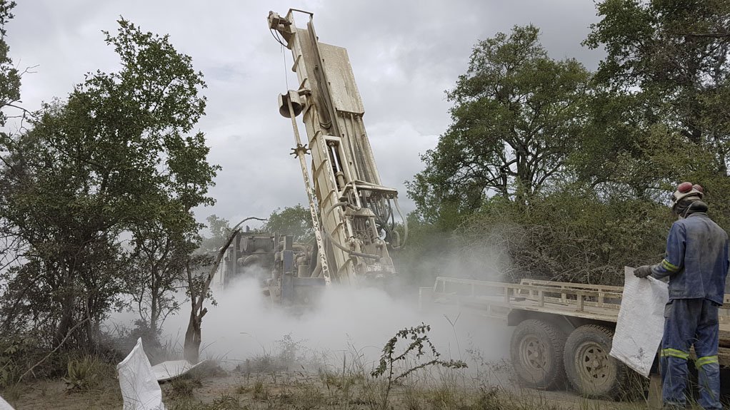 REVISITING KEY LOCATIONS
The first phase of drilling at Frischgewaagt, an eastward extension of the mined-out Marsfontein kimberlite pipe in Limpopo, was completed in April 
