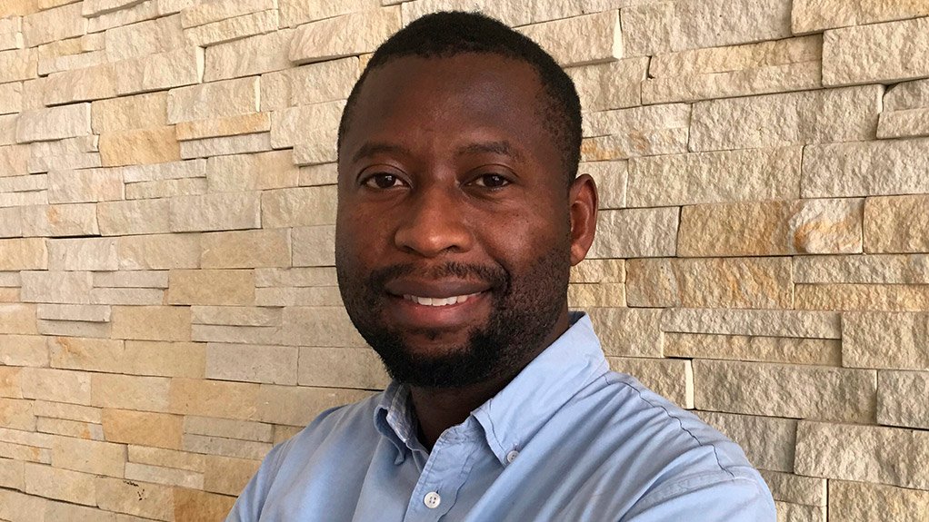 VIWE NDZAMELA
Combining smart card technology with biometrics allows strong verification of cardholder identity and authentication of transactions