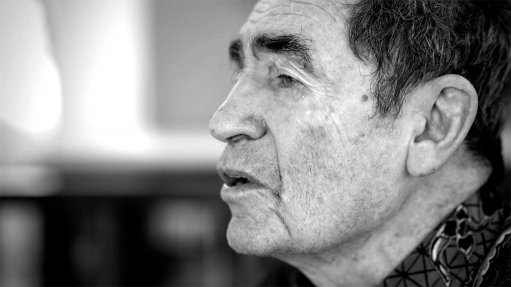 No willing buyer, willing seller in the Constitution - Albie Sachs 