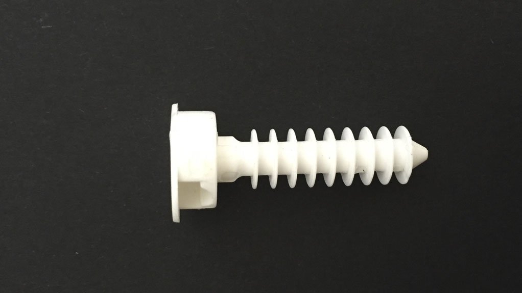 SIMPLE BUT SECURE
Easyhold’s wall plugs can be used with a quality cable tie to secure cables and pipes into mortar

