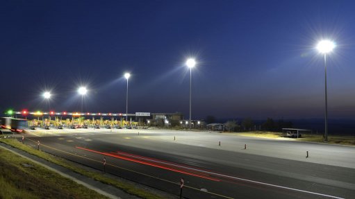 Caption:  	HIGHMAST LIGHTING Beka Schrèder completed a highmast lighting project on the N3 national route connecting Johannesburg and Durban