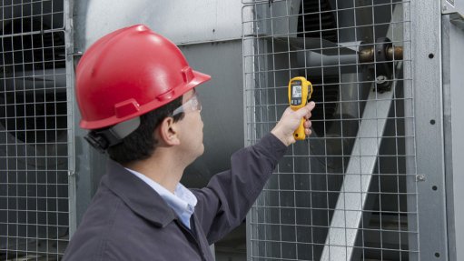 THERMOMETER APPLICATIONS
Applications include the industrial maintenance, the electrical as well as the heating, ventilation and air conditioning industries