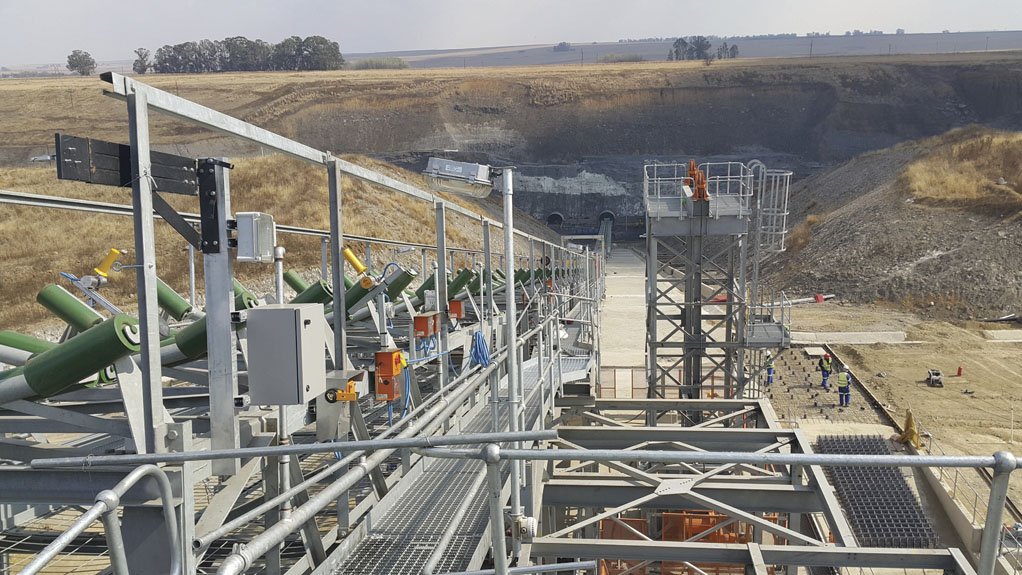 TWEEDRAAI Integrated solutions provider TAKRAF Africa was responsible for the materials handling portion of the Tweedraai expansion project in Secunda
