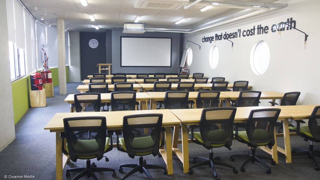 TRAINING FACILITY
A variety of environmental training courses and seminars is offered to members of other industries