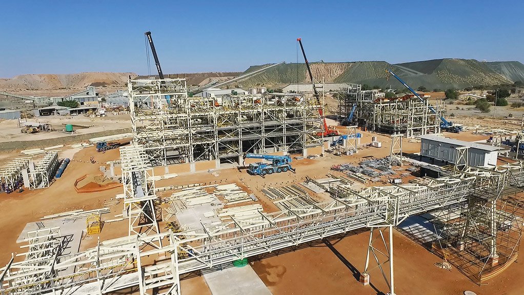 LIFE EXTENSION
Debswana’s Letlhakane mine tailings project will extend the life-of-mine by 25 years 