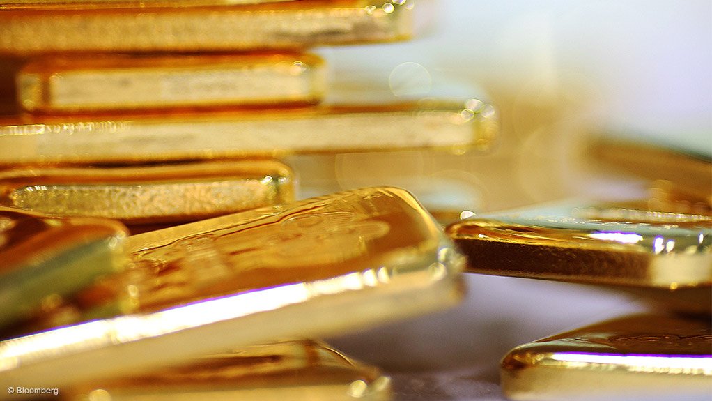Gold closes above $1 300 for first time this year on dollar, Fed