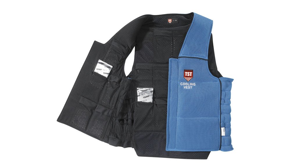 JUST CHILL TST Sweden’s cooling vest consists of nontoxic, nonflammable compound blends of salts, which are known to be an effective ingredient for temperature regulation 