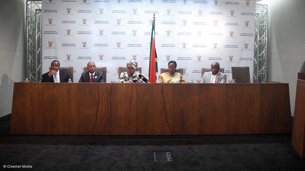 Energy Minister Mmamoloko Kubayi (in the centre) at the September 1 renewables IPP announcement in Pretoria