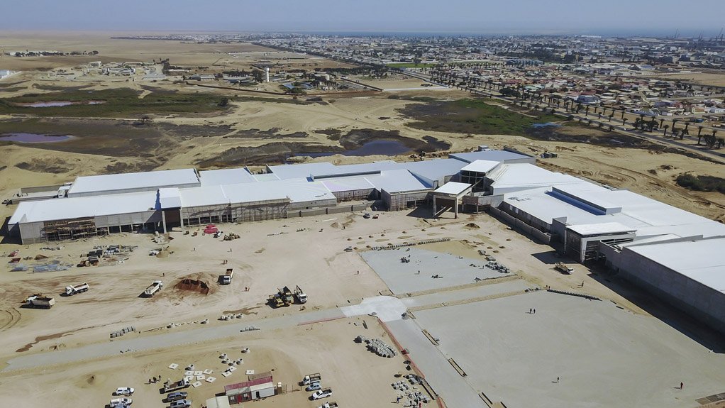 SIZING UP
The new 27 500 m2 Dunes Mall in Walvis Bay, will be the largest in the area and the second largest in Namibia
