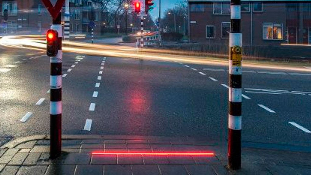 The Netherlands trials pavement traffic light system for smartphone users