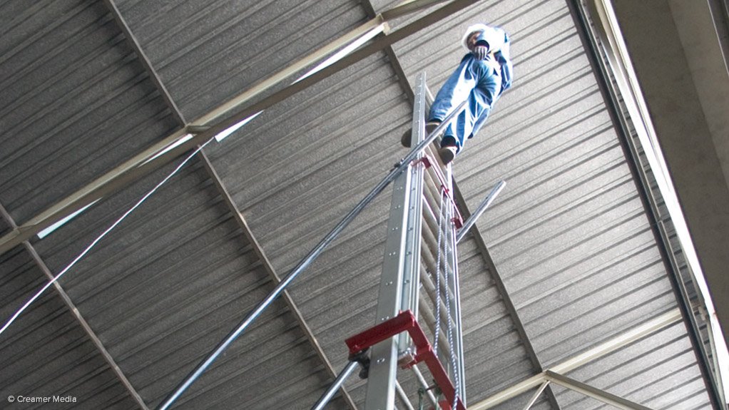 DANGEROUS LADDERS Ladders on construction sites can be dangerous if not properly used
