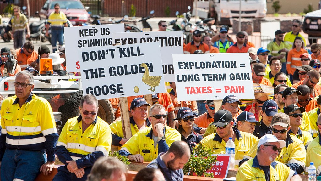 Gold miners rally against new WA gold royalty  