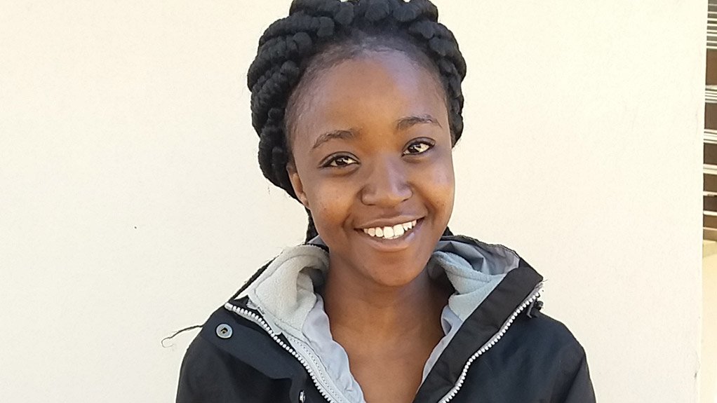NDLALENI PRUDENCE MKWANAZI
A hard worker with big dreams to achieve in her life, Mkwanazi obtained ten distinctions during her first year of study in 2016
