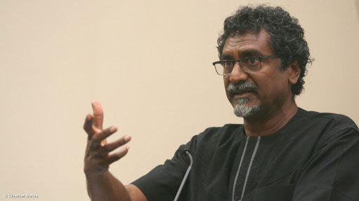 SA business ‘complicit’ in looting of State – Jay Naidoo