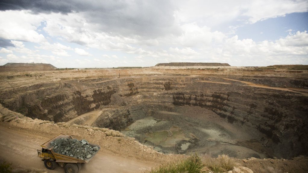 ORAPA Orapa is the oldest operating mine in Botswana and the largest openpit diamond mine in the world. The mine is expected to produce 145-million carats from 157-million tonnes of ore during its 14-year life