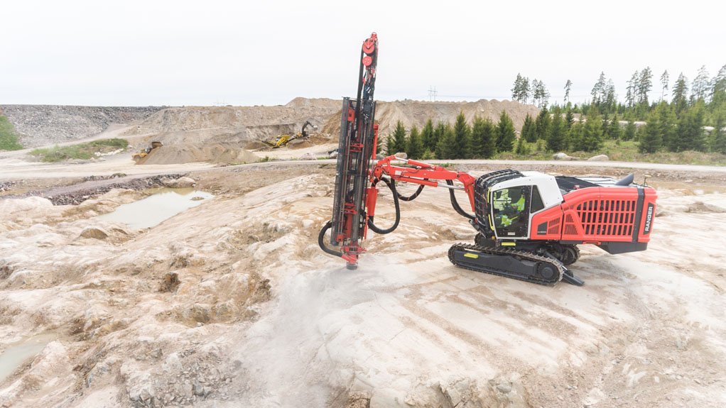 DEVELOPED ON DEMAND  The DX900i is Sandvik's latest answer to the evolving technological needs of the surface mining industry