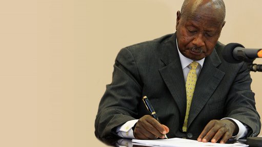 Ugandan opposition leader accuses Museveni of exposing himself