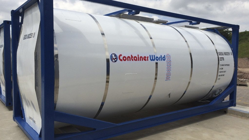 TANKTAINER
Container World’s tanktainers can store nonhazardous, semi-hazardous and hazardous materials and products