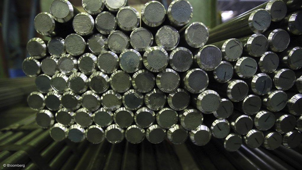 SUPPLY LINKAGES India’s Steel Ministry has backed the adoption of long-term supply linkages between mines and steel producers 