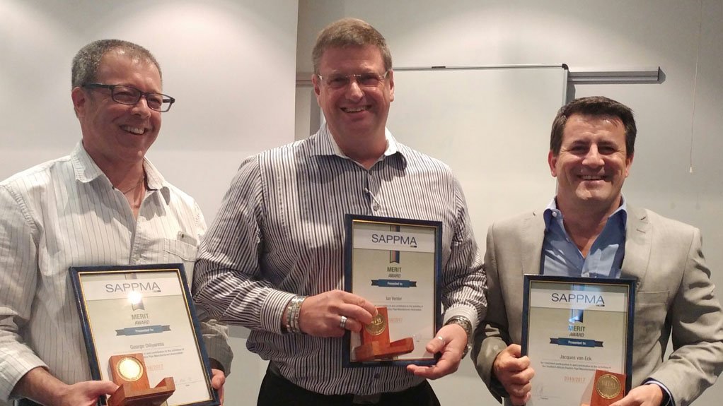MERITORIOUS 
Ian Venter, George Diliyannis and Jacques van Eck were recognised for their hard work and dedication on Sappma’s Technical Committee by receiving this year’s Merit Awards 