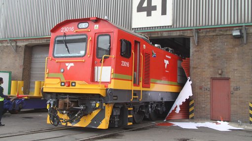 Transnet Freight Rail accepts delivery of the first TRAXX Class 23 E locomotives