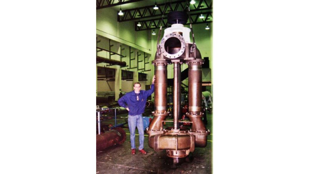 The HIPPO model 400 VNB vertical spindle pump manufactured
From a Nickel alloy to handle phosphoric acids
