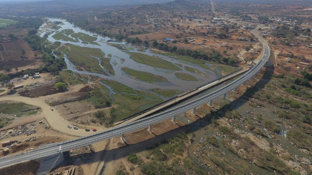 SIPHOFANENI BRIDGE
The Siphofaneni bridge and road project is going to be the standard for future infrastructure projects in Swaziland