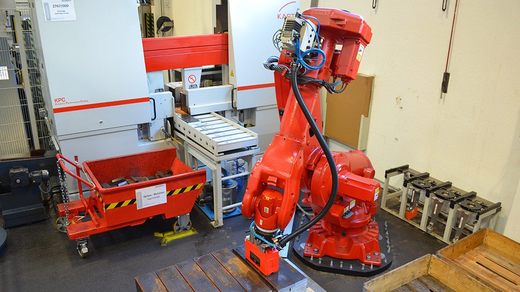 Robot-assisted sawing for greater productivity