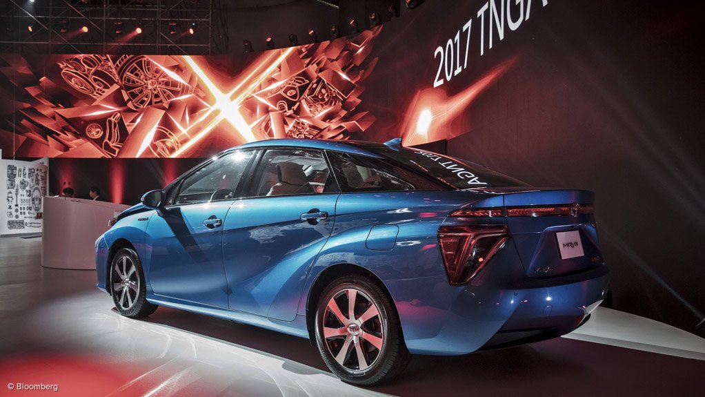 DRIVING FORCE
There is increased public and investor awareness of how well-suited fuel cell electric vehicles, such as the comercially available Toyota Mirai, are to support efforts to reduce carbon dioxide emissions