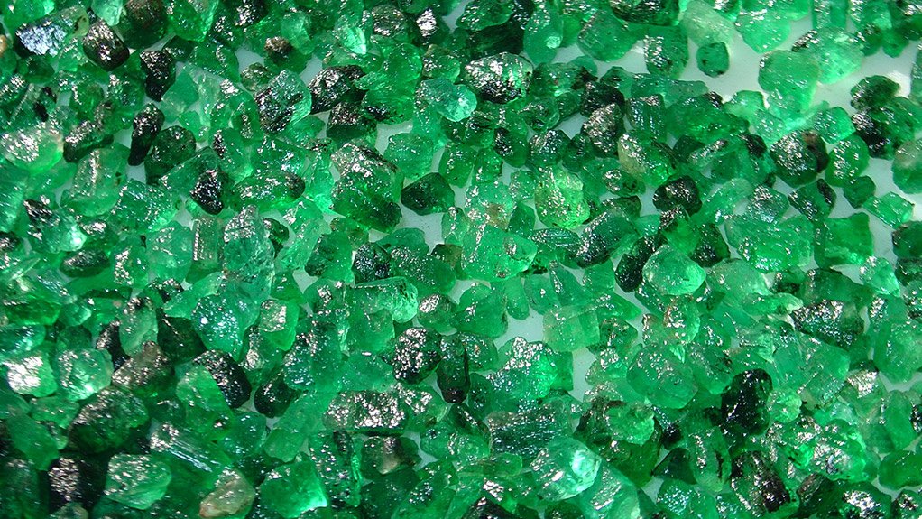 GOING GREEN
Emeralds and other gemstones may displace diamonds in future 
