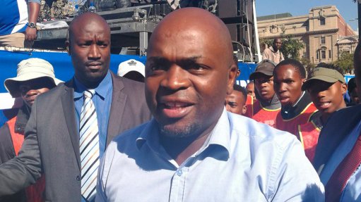 Msimanga takes to the streets 'declaring war' on all crime